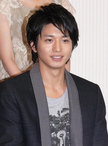 向井理“後輩”明大生に特別授業