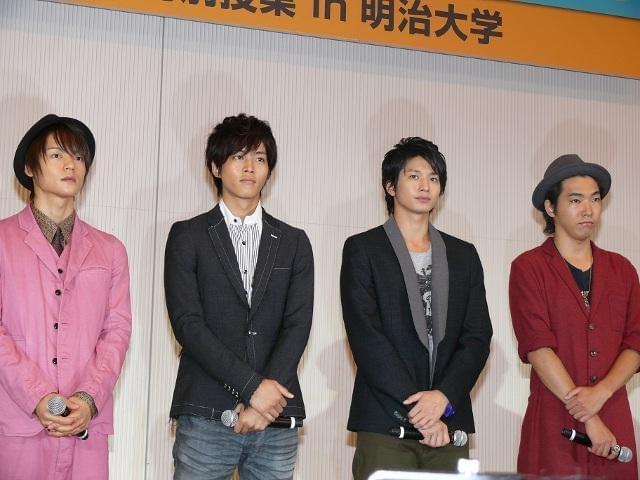 向井理“後輩”明大生に特別授業