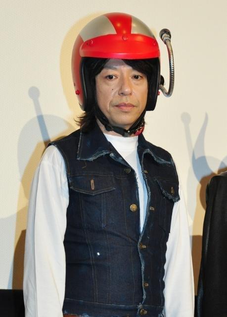 板尾創路、事務所には内緒でバイクスタントに挑戦！