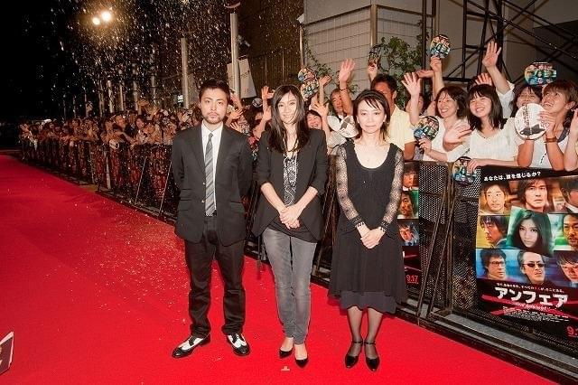 篠原涼子の「アンフェア」な登場で大阪駅がパニック！