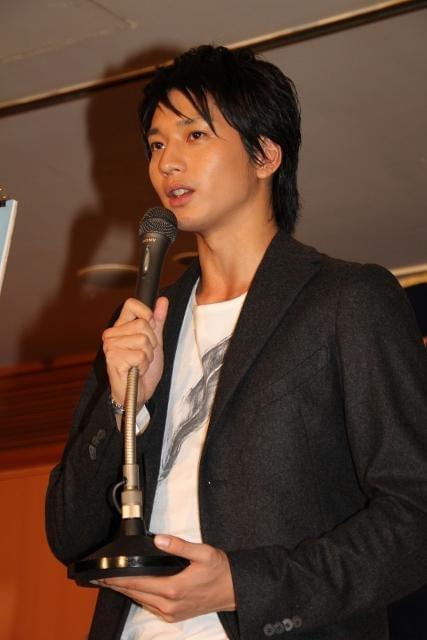 向井理、流ちょうな英語スピーチを披露 海外進出にも意欲