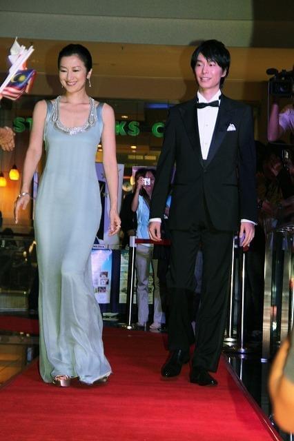 鈴木京香＆長谷川博己、マレーシアでの大歓迎に感無量