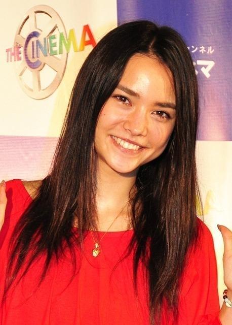 洋画専門チャンネルのナビゲーターに