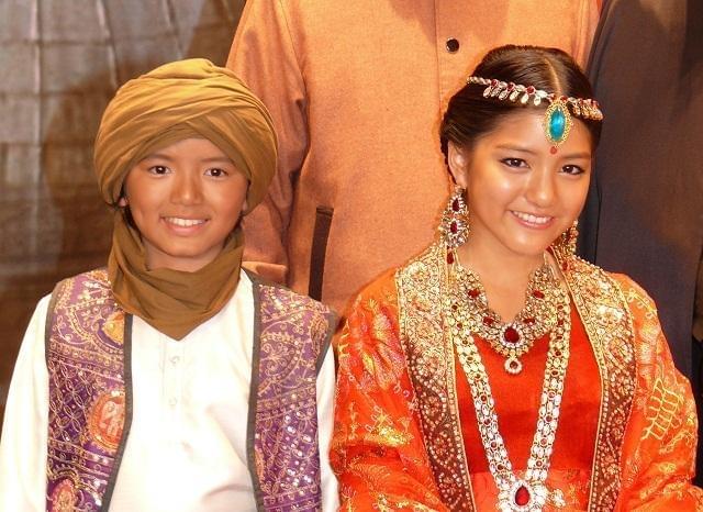 大野智“怪物くん”ゾウに乗って登場、ファン1700人大歓声