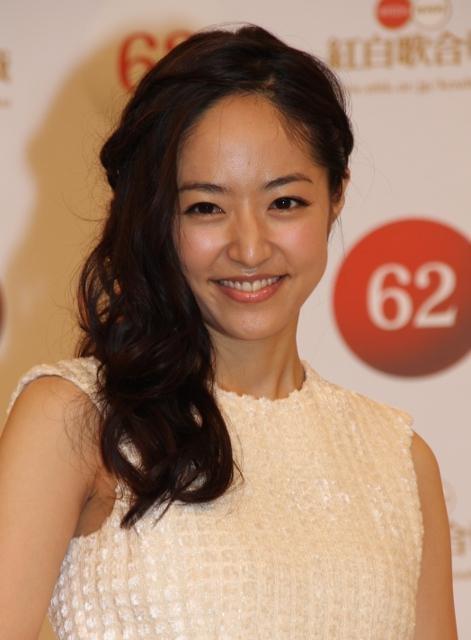 井上真央、紅白歌合戦で初司会 「嵐」は2度目