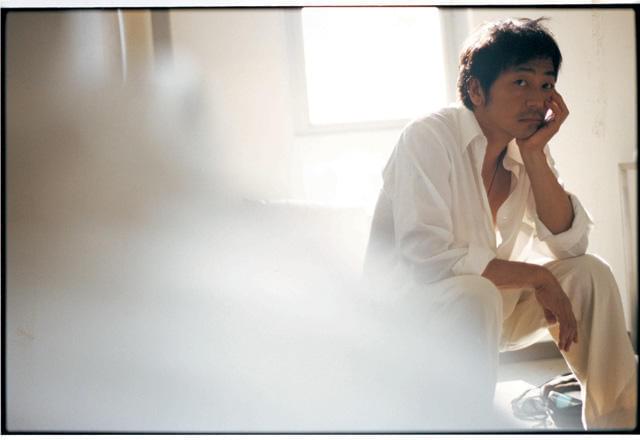 大森南朋、“カメラマン”松田美由紀に男の色気放出