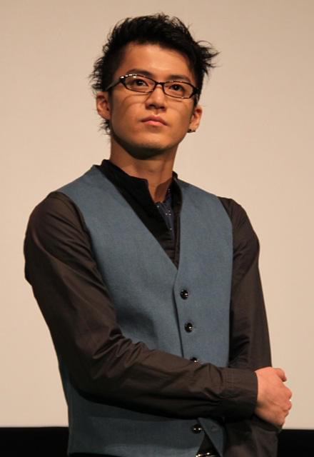 小栗旬、初共演・役所広司は「普通のおじさん」