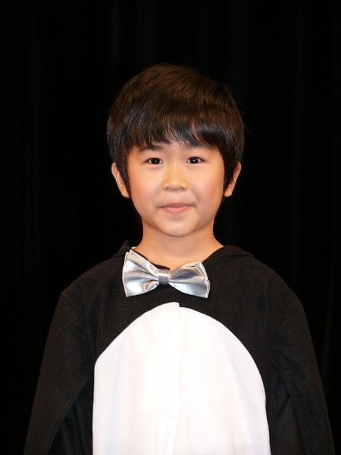 鈴木福「とってもかわいい」 本物のペンギンに笑顔