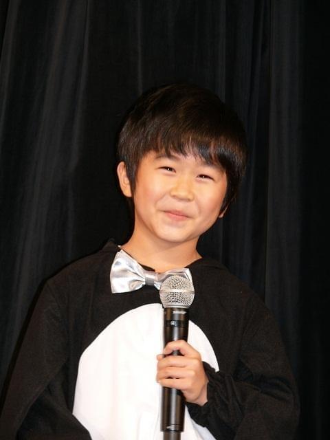 鈴木福「とってもかわいい」 本物のペンギンに笑顔