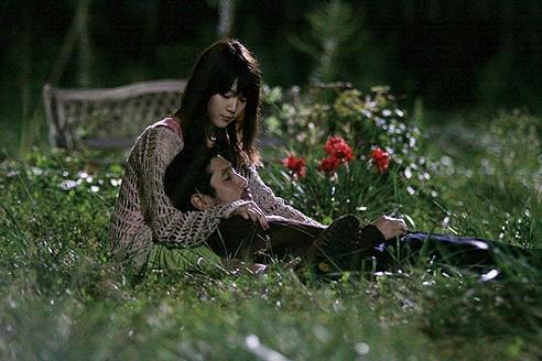 柳英里紗「ポルノチック」シリーズで自己を投影した少女を熱演