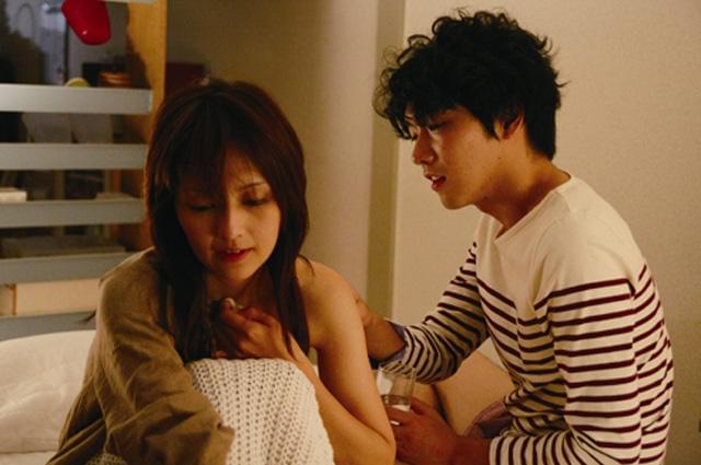 吉井怜「夕闇ダリア」で一糸まとわぬ迫真の演技 特別映像を入手