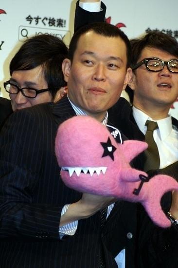 橋下市長に要望を出した千原せいじ