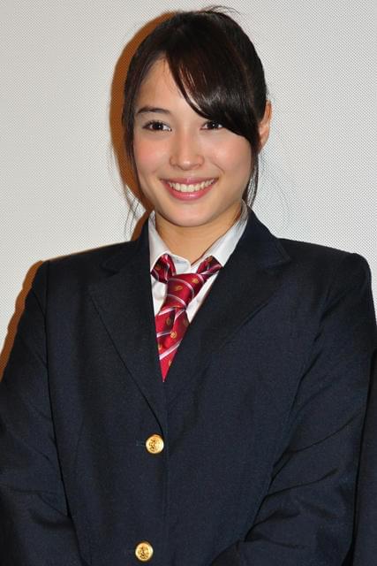 人気モデル・広瀬アリス、初主演映画ロケは血のりまみれで睡眠