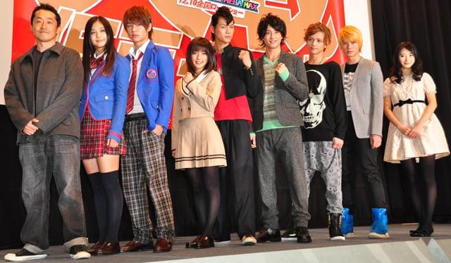 真野恵里菜「20歳なのに女子高生ライダーです」と自虐挨拶