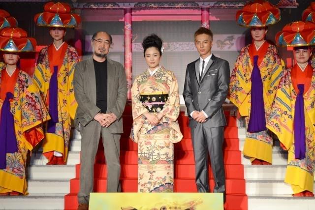 仲間由紀恵が暴露 「ヒゲがずれていた」に塚本高史赤面