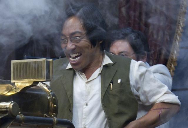 香川照之、ガトリング乱れ撃ち アドリブ交じえ“武田観柳”怪演