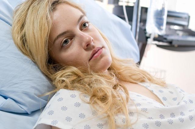 プレスリーの美しき孫娘、ほぼすっぴんでO・ブルームをメロメロに