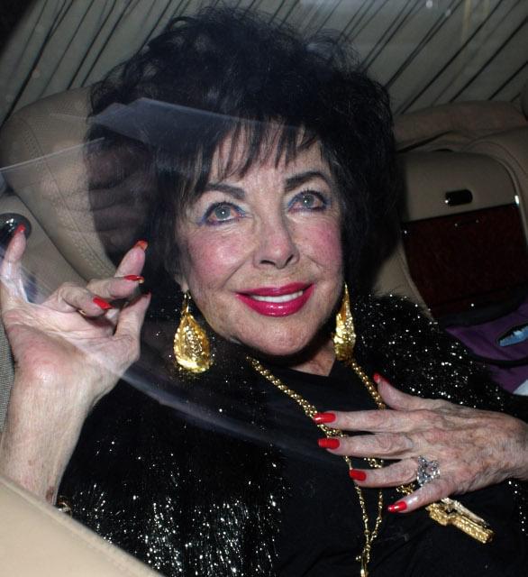 エリザベス・テイラー、A・ワインハウス……2011年に逝去したスターたち