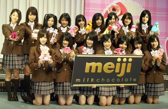 乃木坂46がデビュー曲初披露 ライバルAKB48は「超えたい目標」