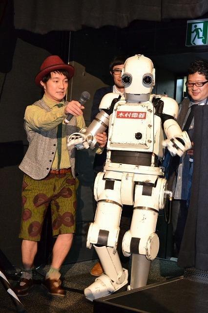 五十嵐信次郎「ロボジー」姿披露するも「やっぱり着なきゃ良かった」