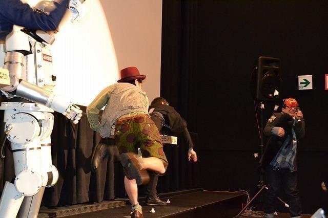 五十嵐信次郎「ロボジー」姿披露するも「やっぱり着なきゃ良かった」