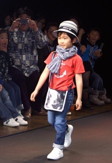 福くん「すごく緊張…」 アルマーニでモデルデビュー