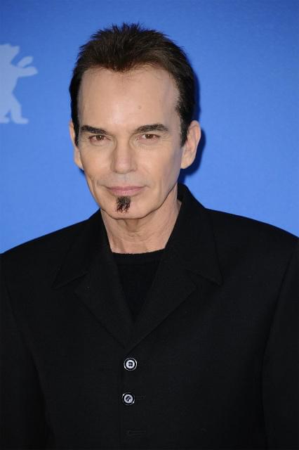 アンジーの監督デビューに触発されたか?