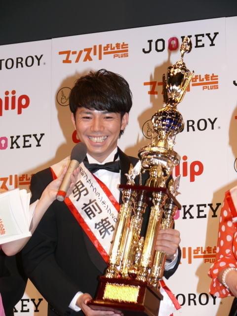 「よしもと男前」ピース綾部が初の首位！ 熟女票が後押し？