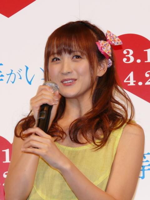 吉高由里子「やりづらい」 “吉高モノマネ”の福田彩乃と2ショット
