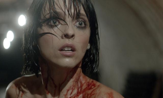 花嫁がチェンソー片手に感染者とバトル「REC レック3」予告公開