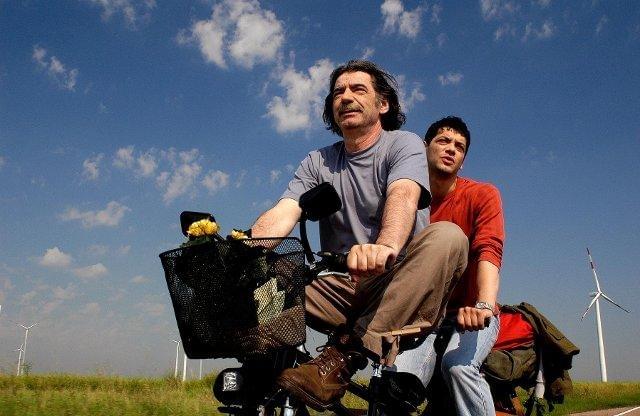 心温まる欧州横断ロードムービー「さあ帰ろう、ペダルをこいで」予告公開