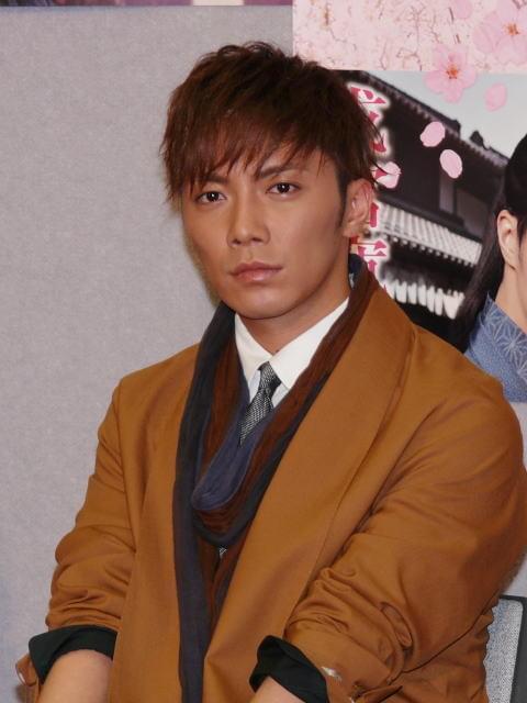 成宮寛貴、市原隼人は「こだわりの男」 時代劇「陽だまりの樹」で初共演