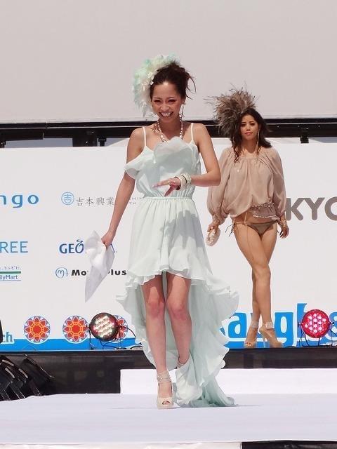 小森純、現役モデル宣言！