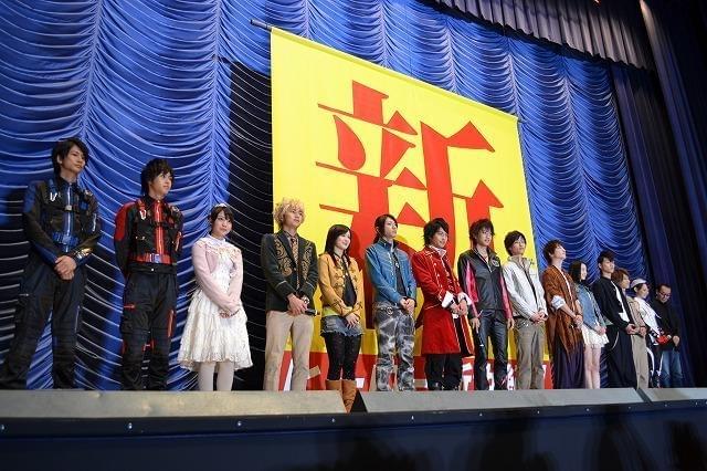 歴代スーパーヒーロー大結集で「スーツの量はギネス級」