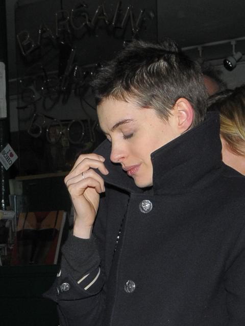 アン・ハサウェイ「レ・ミゼラブル」の役作りで超ショートヘアに変身！