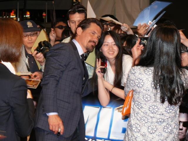 「MIB」コンビが世界で唯一、日本で2ショット！ファン500人熱狂