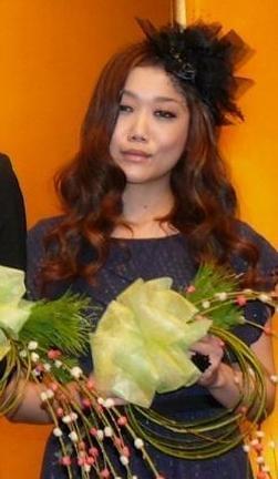 JUJU、MTVアンプラグド発祥の地立つ