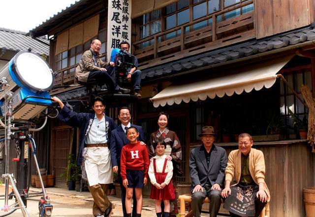 水谷豊＆伊藤蘭夫妻、共演作「少年H」現場で結婚以来23年ぶり会見