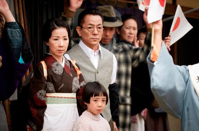 水谷豊＆伊藤蘭夫妻、共演作「少年H」現場で結婚以来23年ぶり会見