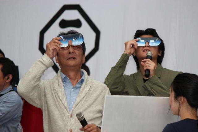 “江戸スタイル”で金環日食を観測 滝田洋二郎監督も興奮