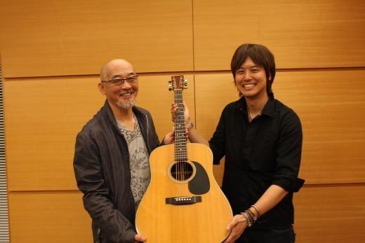 2ショット実現！ 三浦祐太朗、千春に“思い出のギター”もらい感激