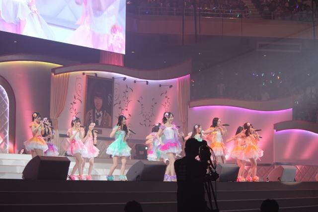 AKB48総選挙 大島優子「この景色がもう一度見たかった」見事センター返り咲き！ 前田敦子も祝福