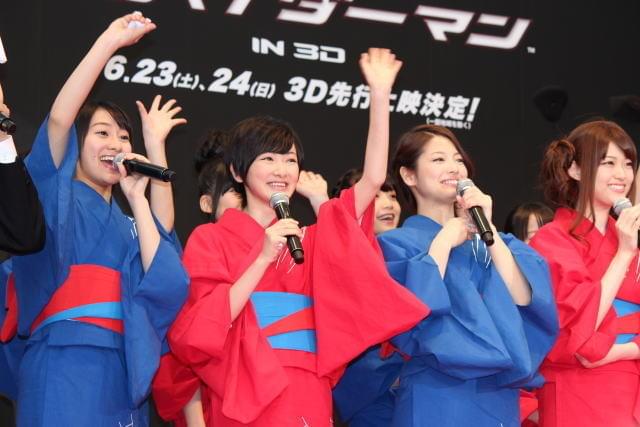 スパイダーマン、六本木ヒルズを“滑空” 新シリーズ第1弾が日本でワールドプレミア