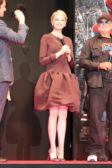 スパイダーマン、六本木ヒルズを“滑空” 新シリーズ第1弾が日本でワールドプレミア