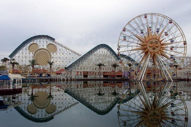 米ディズニーパークに「カーズ」のテーマランドがオープン