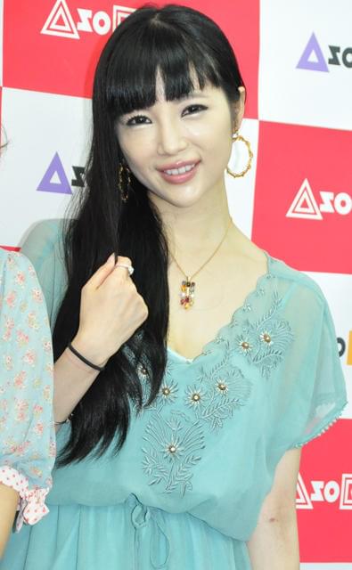 森下悠里「ふたりエッチ」のセクシーポリス衣装をお持ち帰り！