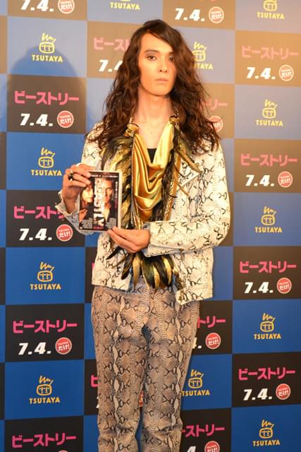 “ネガティブすぎるイケメンモデル”栗原類が「ビーストリー」で“野獣”系に