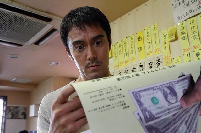 阿部寛主演「カラスの親指」公開日決定 ボブヘアの石原さとみにも注目！