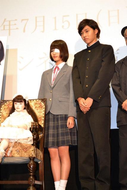 山崎賢人＆橋本愛ら「アナザー」ファミリーが“卒業式”に大結集