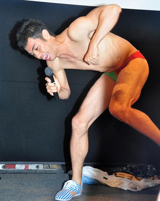 小島よしお「女優と結婚して食べさせてもらいたい」ヒモ亭主願望を告白